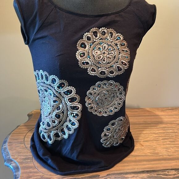 Eyeshadow Tee rolled hem and sleeve black lightweight embellished sequin Medium - Picture 1 of 13